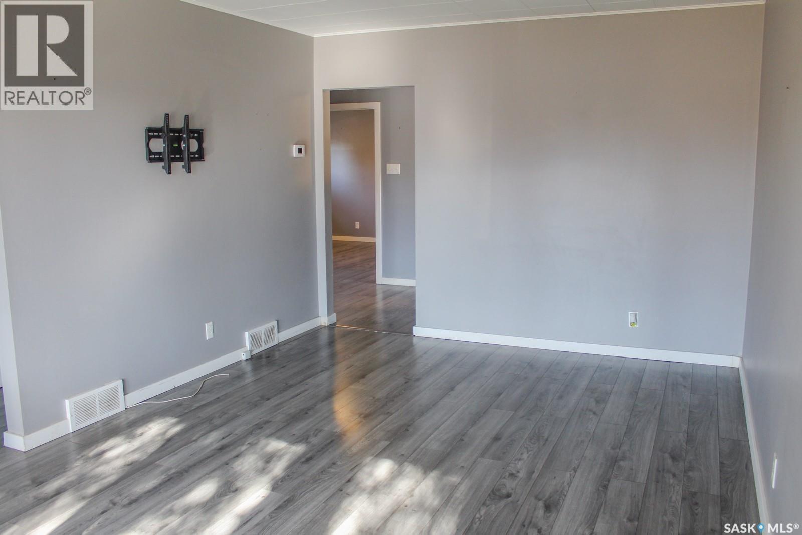 106 Higgins AVENUE W, Melfort — photo 10