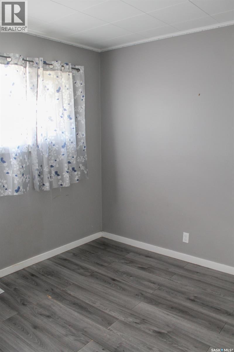 106 Higgins AVENUE W - 11