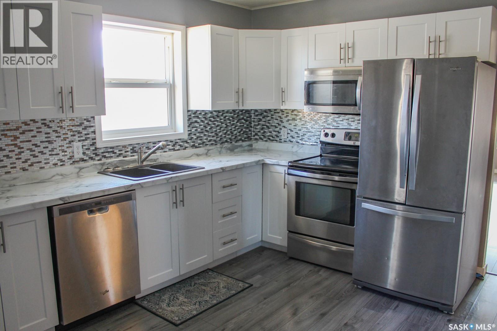 106 Higgins AVENUE W - 15