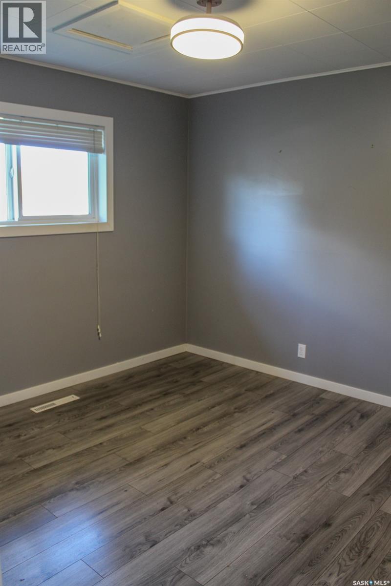 106 Higgins AVENUE W, Melfort — photo 21