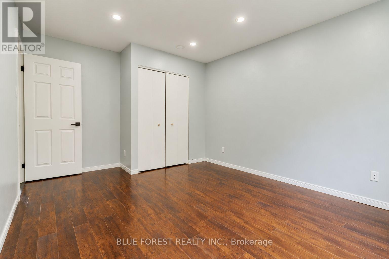 12 Mcmaster Crescent — photo 19