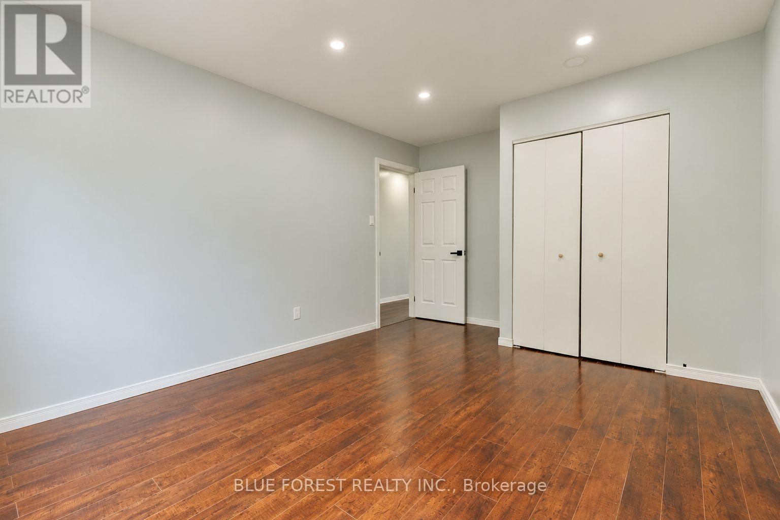 12 Mcmaster Crescent — photo 20
