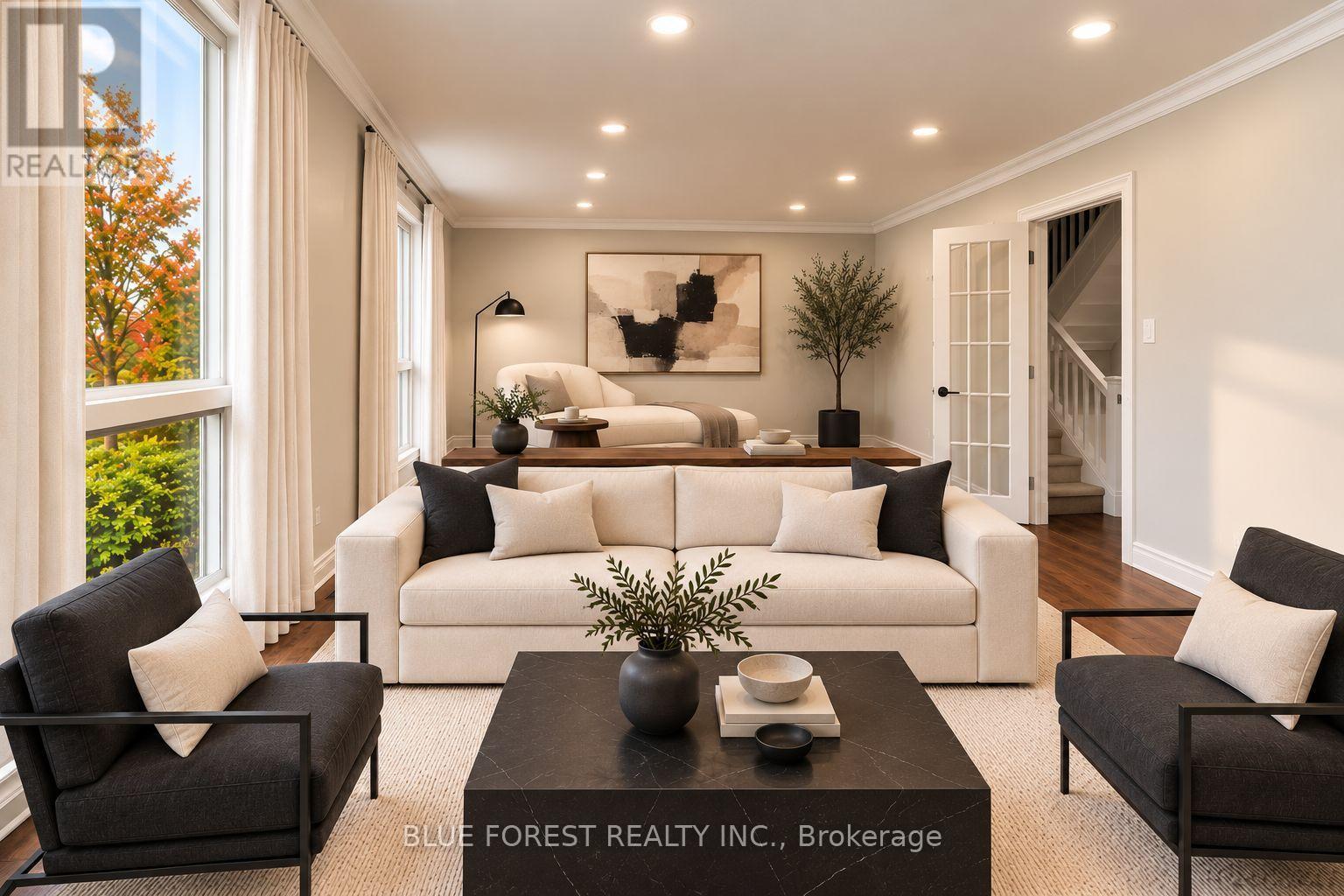 12 Mcmaster Crescent — photo 33