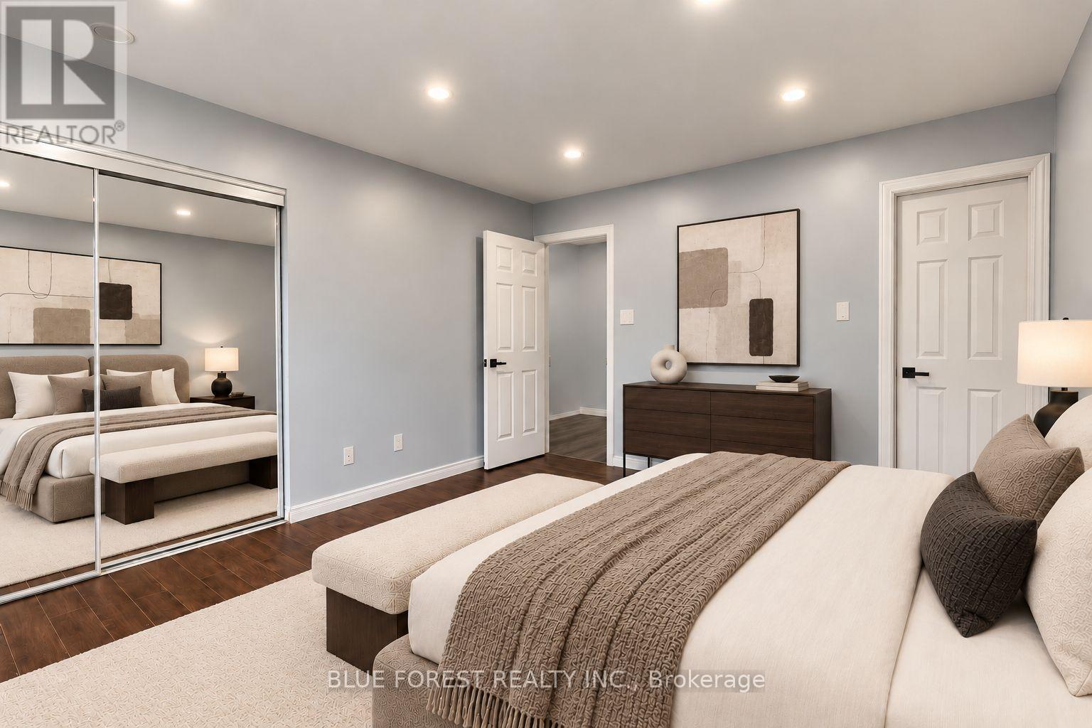 12 Mcmaster Crescent — photo 36