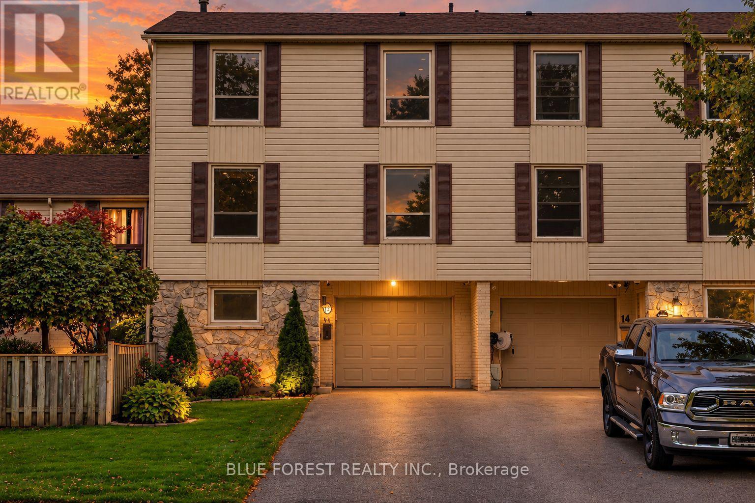 12 Mcmaster Crescent — photo 39