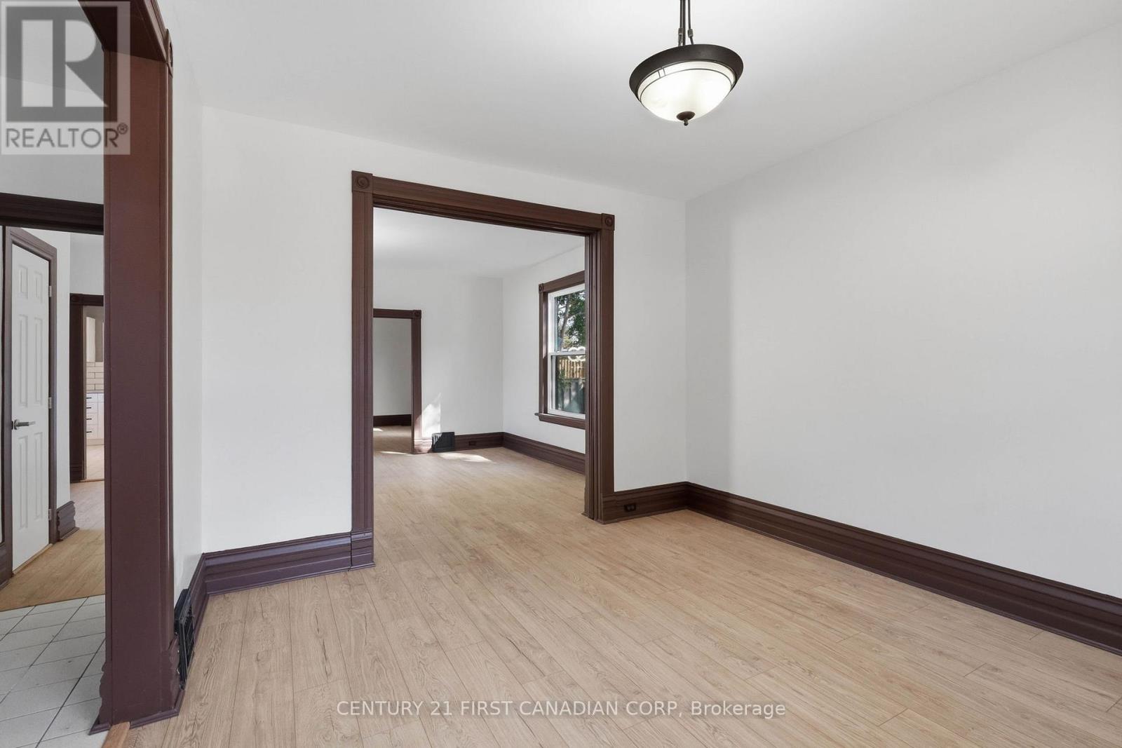 160 Egerton Street — photo 13