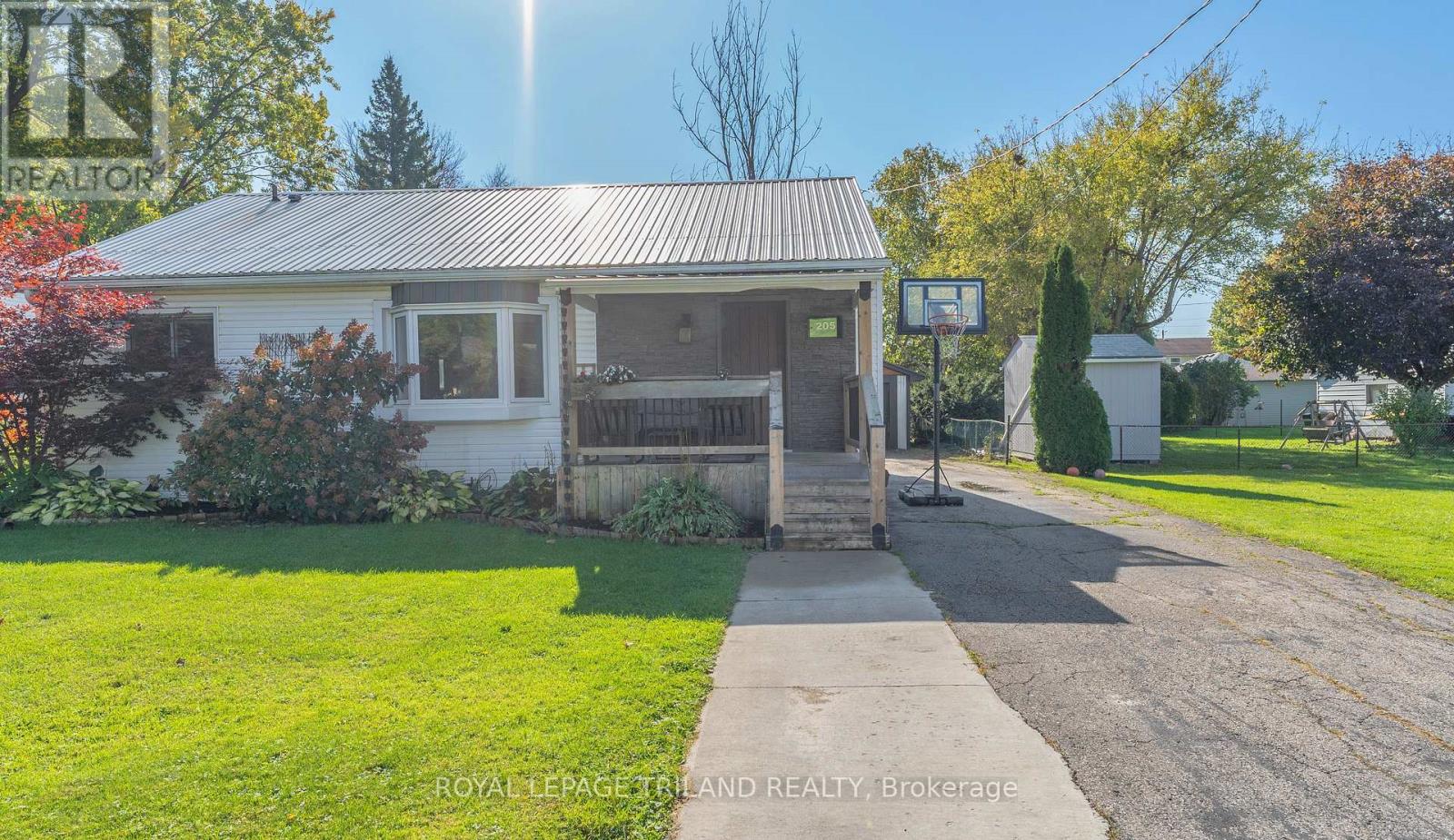 205 Erie Street — photo 26