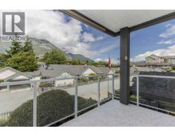 207 1203 Pemberton Avenue, Squamish, BC V8B0J7 Photo 16