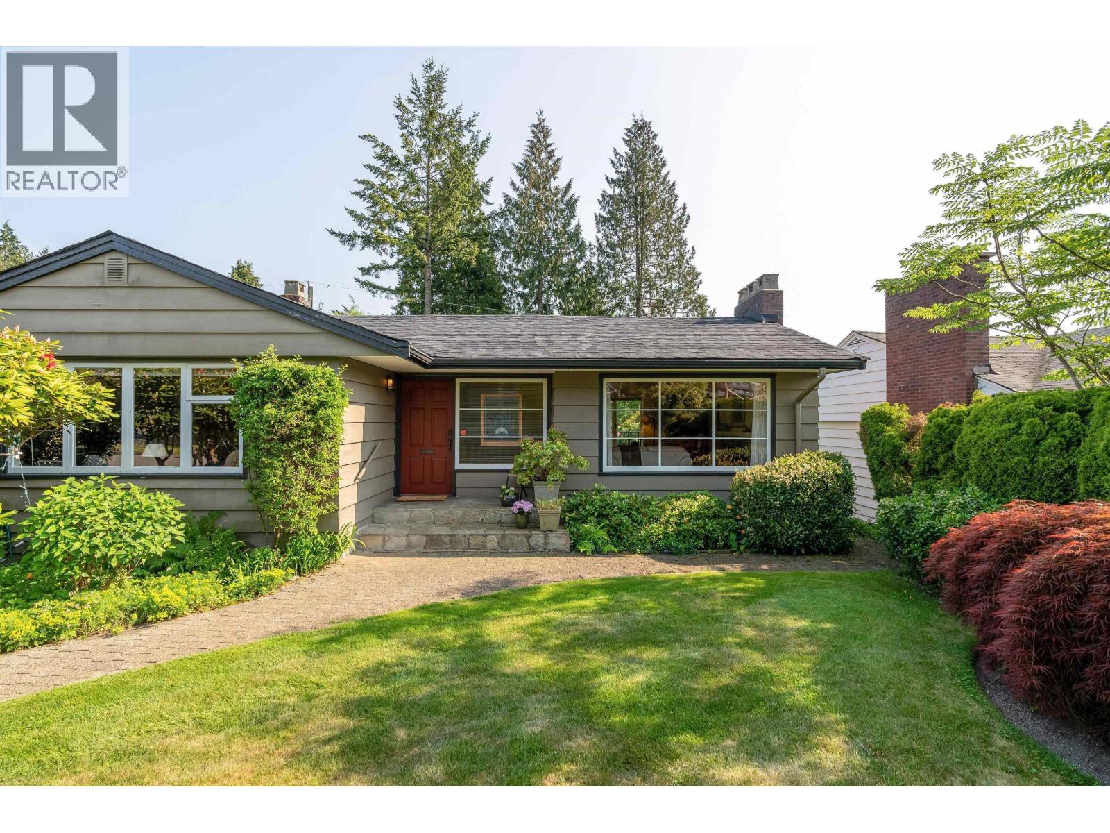 Property for sale at 915 WENTWORTH AVENUE
