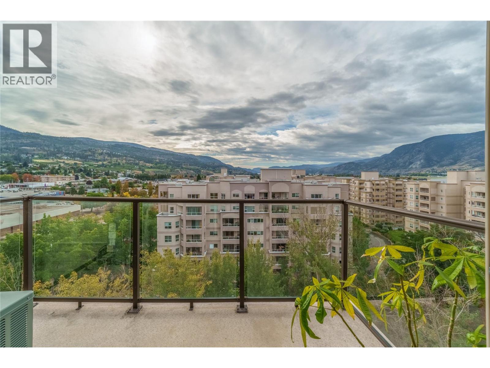 1003 2125 Atkinson Street, Penticton