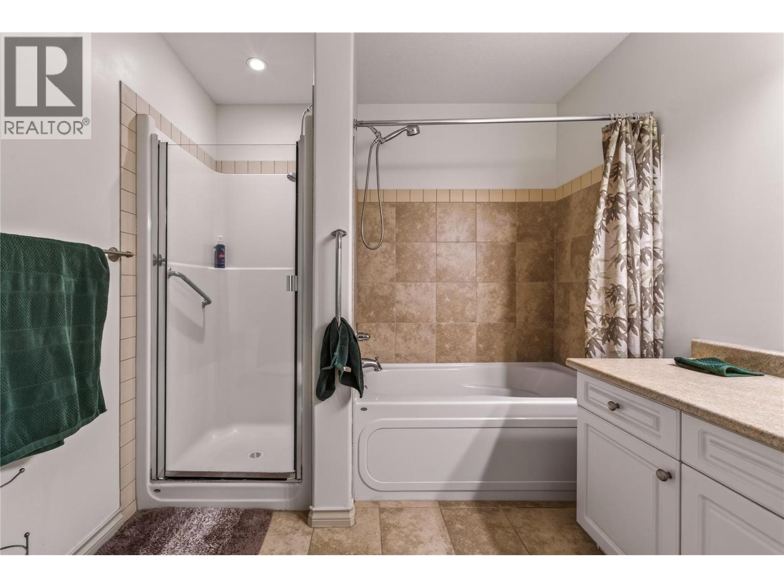 1003 2125 Atkinson Street, Penticton