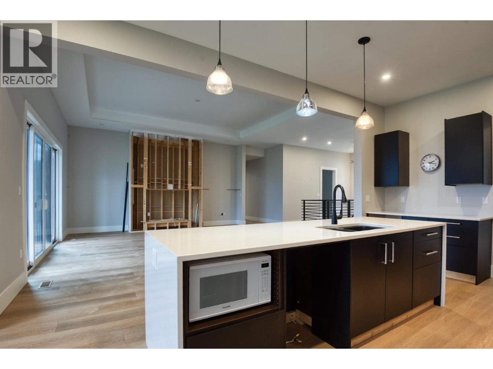 2835 Outlook Way, Naramata