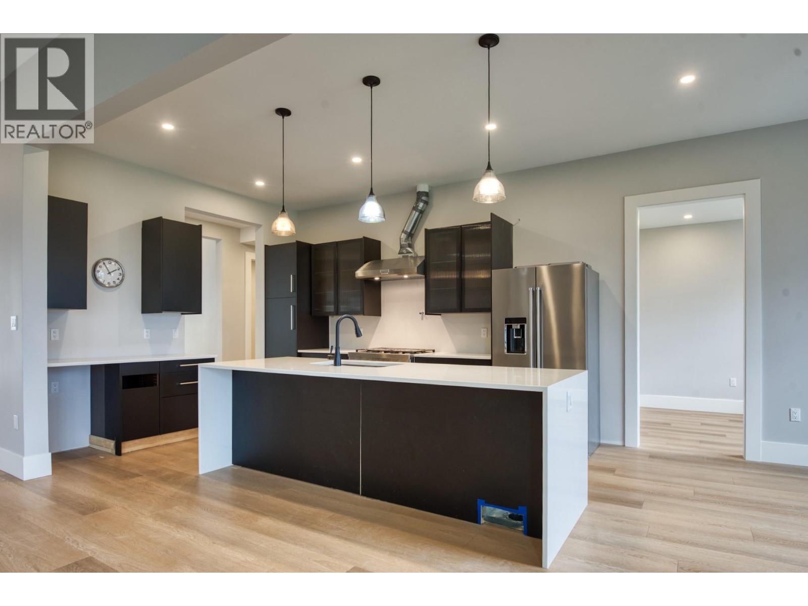 2835 Outlook Way, Naramata