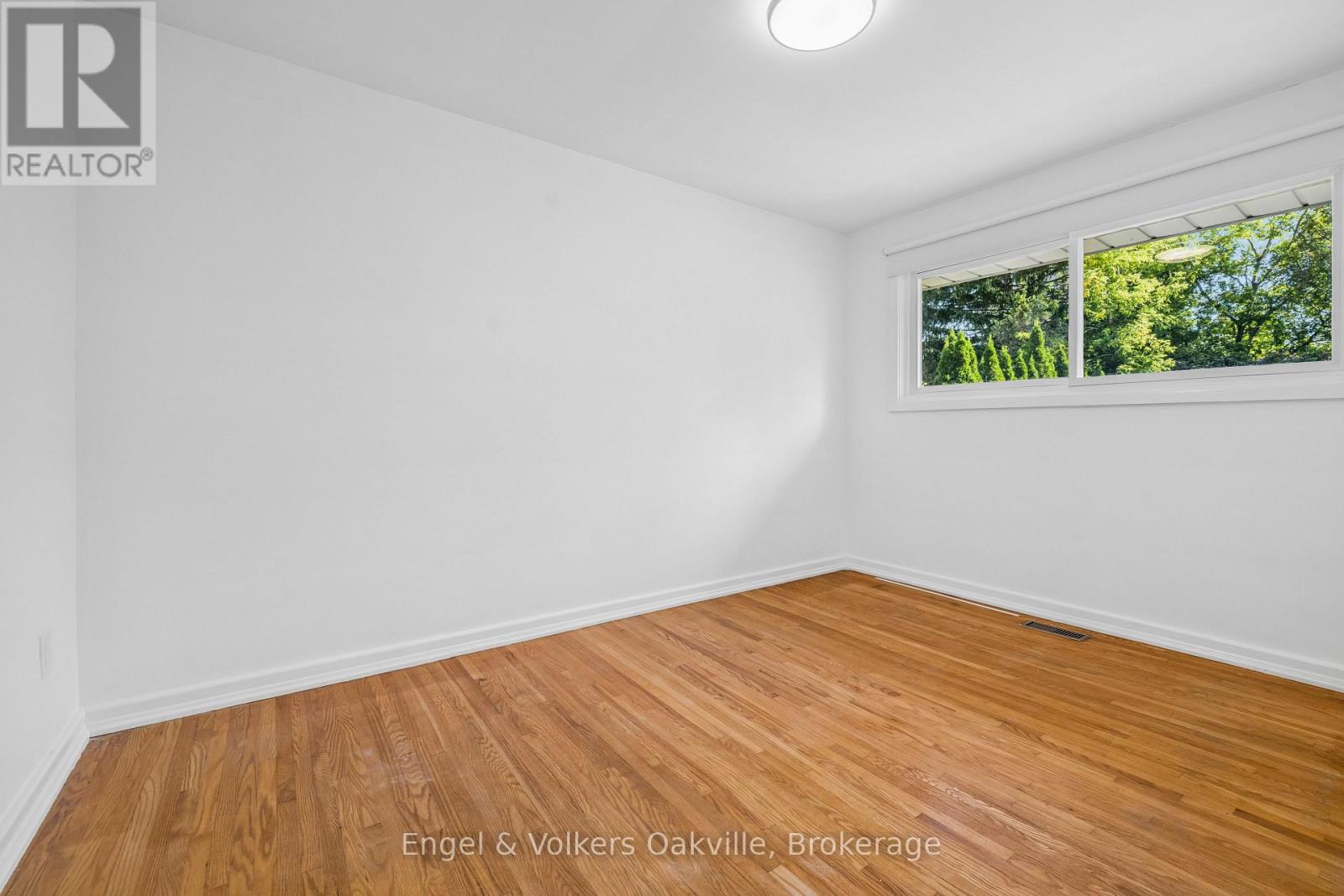 86 Selgrove Crescent — photo 22