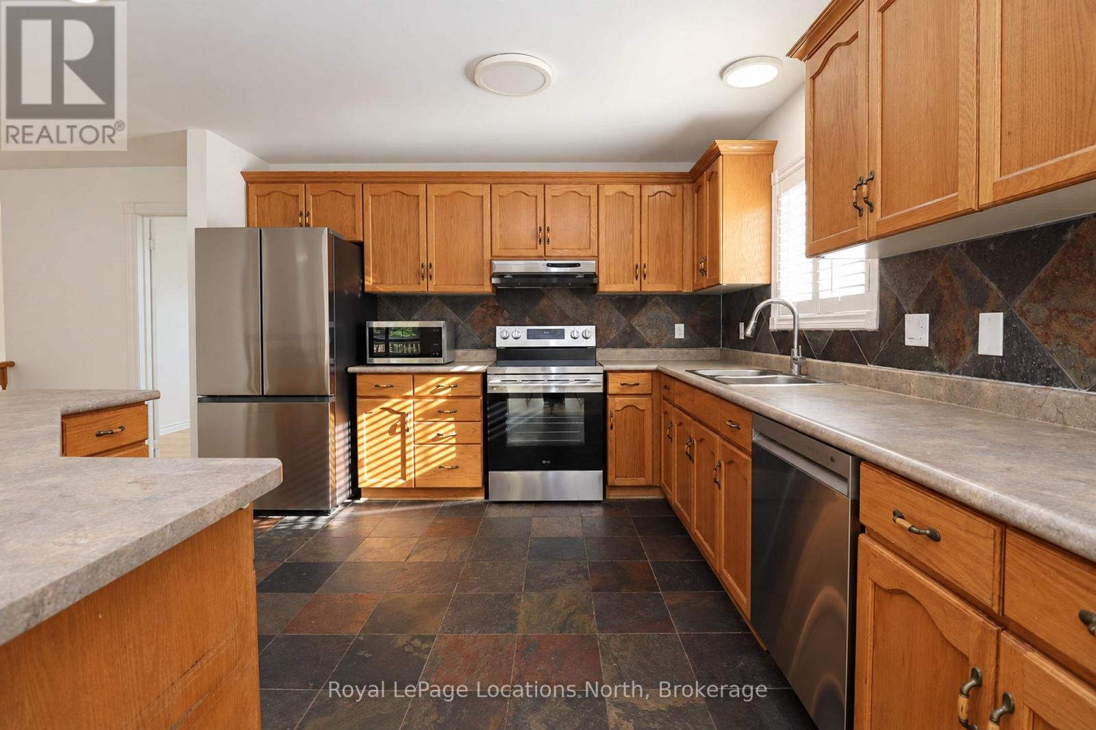 16 Donato Way — photo 14