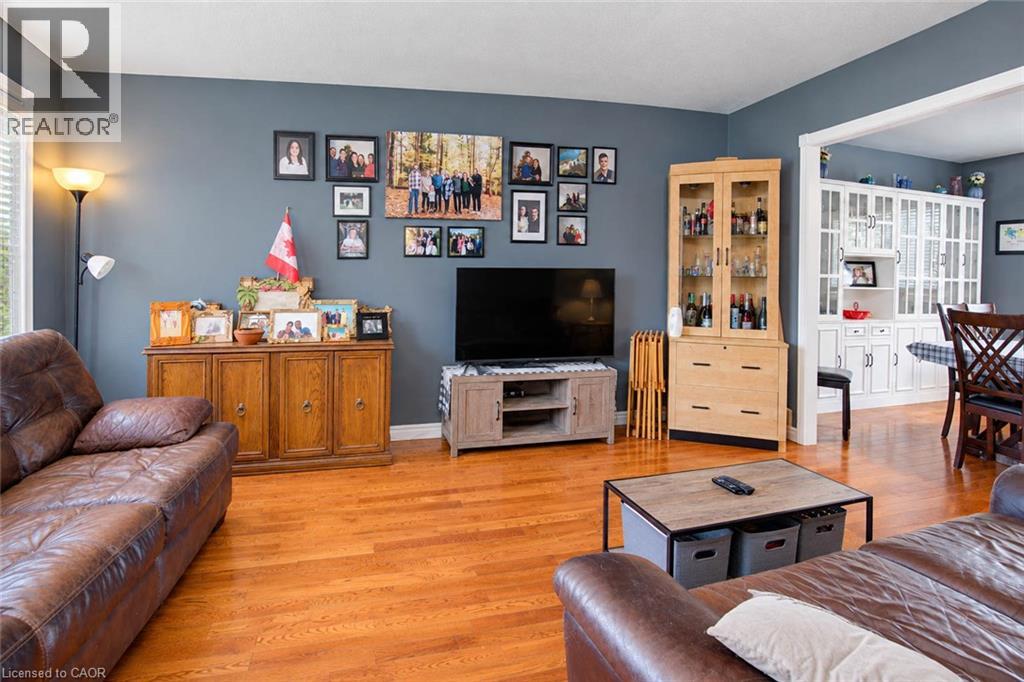 46 Robson Avenue — photo 13