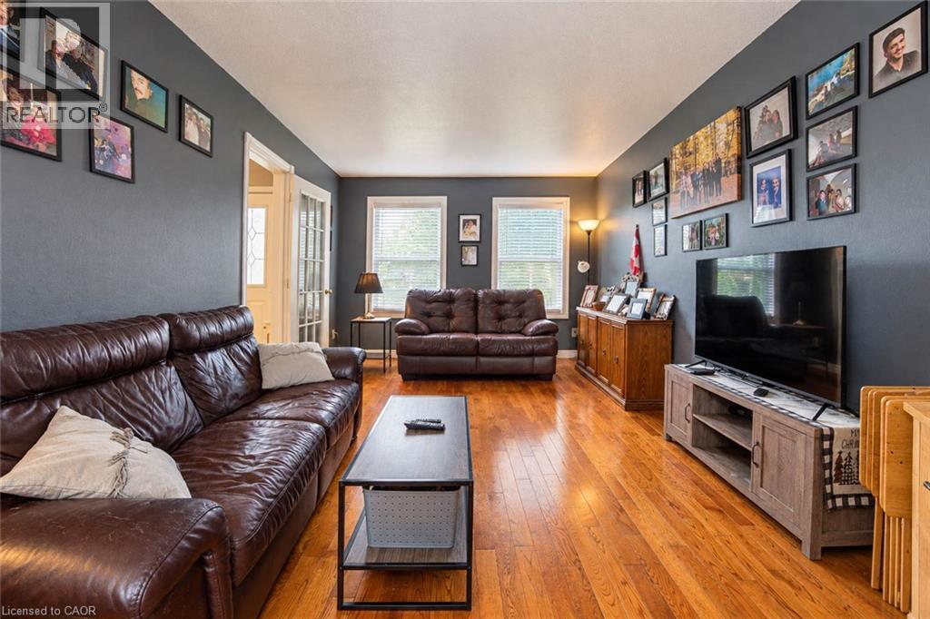 46 Robson Avenue — photo 14