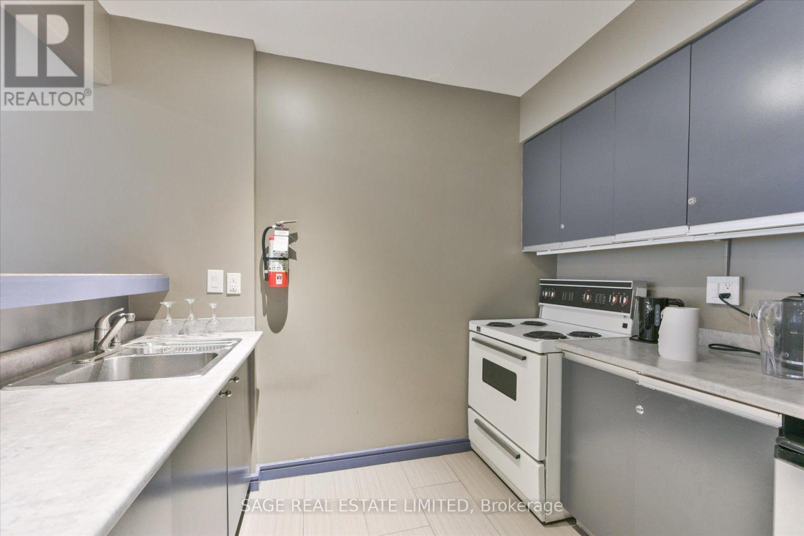25 Maitland Street — photo 36