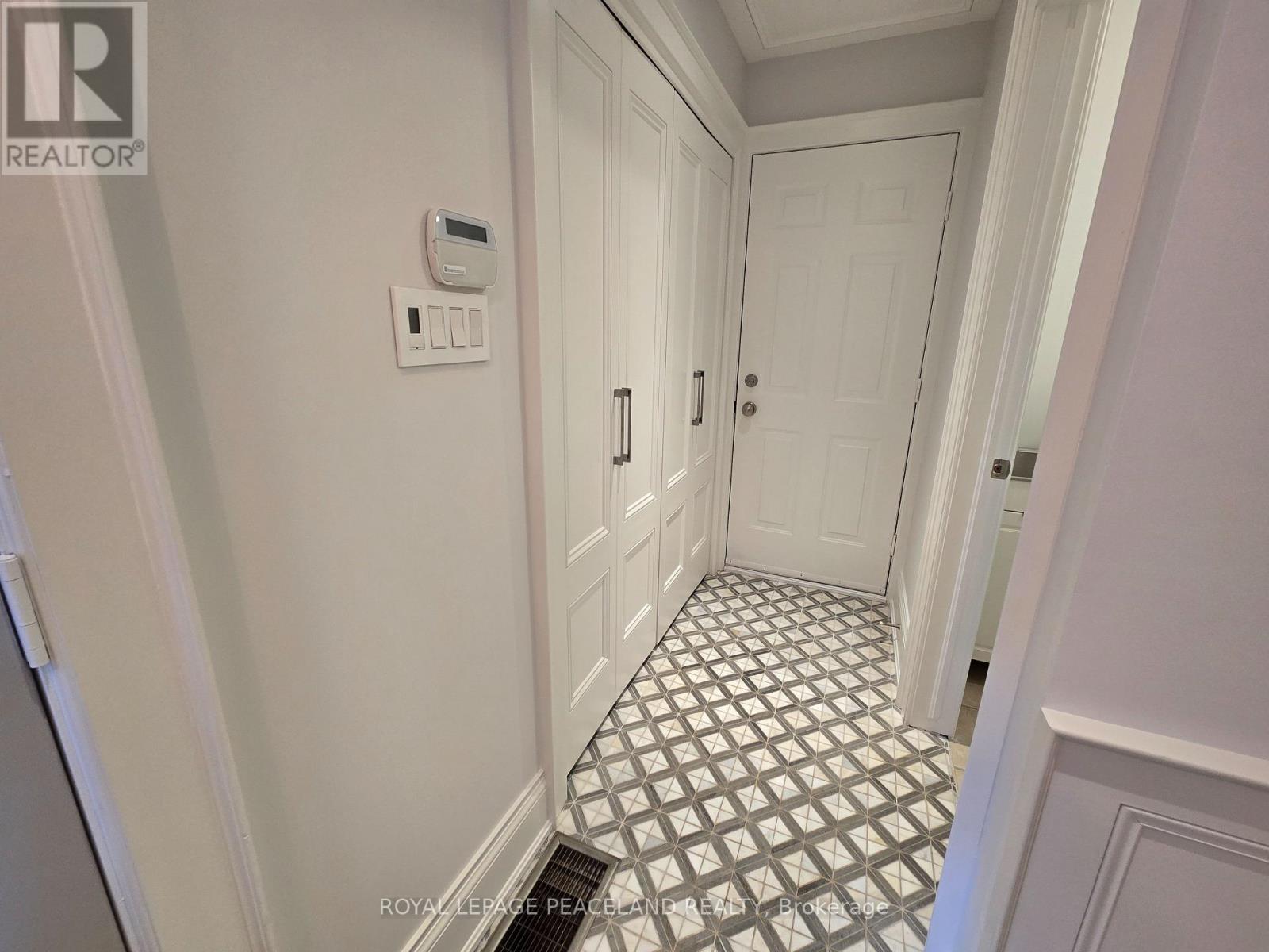 322 Clinton Street — photo 29