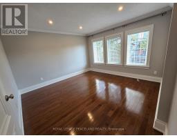 Mainhse - 322 Clinton Street, Toronto, ON M6G2Y8 Photo 7