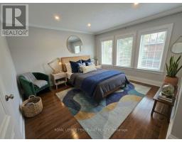 Mainhse - 322 Clinton Street, Toronto, ON M6G2Y8 Photo 8