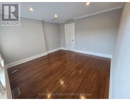 Mainhse - 322 Clinton Street, Toronto, ON M6G2Y8 Photo 9