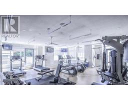 1807 - 2221 Yonge Street E, Toronto, ON M4S2B4 Photo 10
