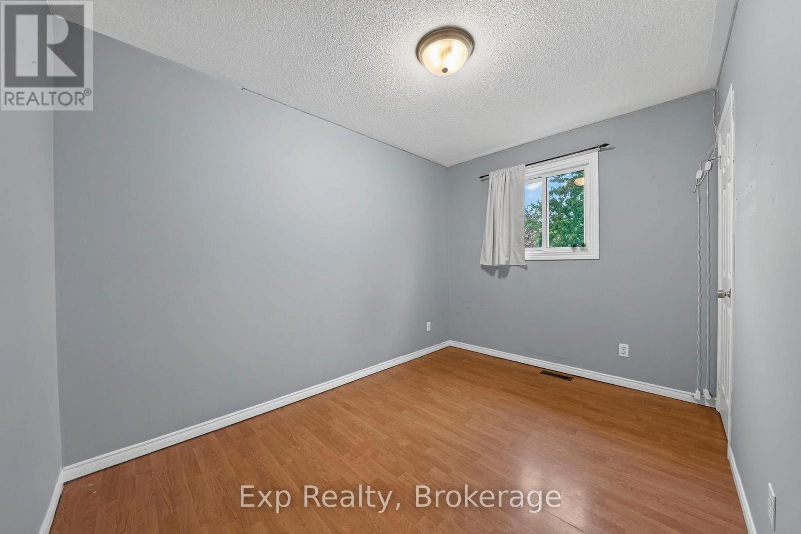 4 Harbourview Crescent, Prince Edward County, ON photo 12
