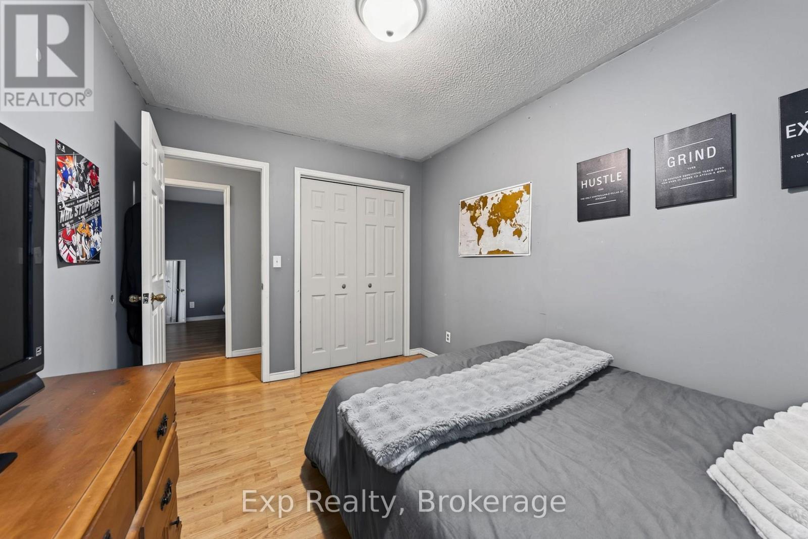 4 Harbourview Crescent, Prince Edward County, ON photo 19