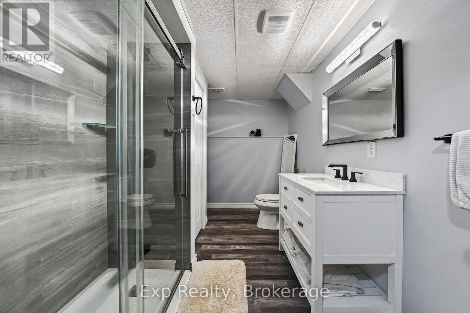 4 Harbourview Crescent, Prince Edward County, ON photo 24
