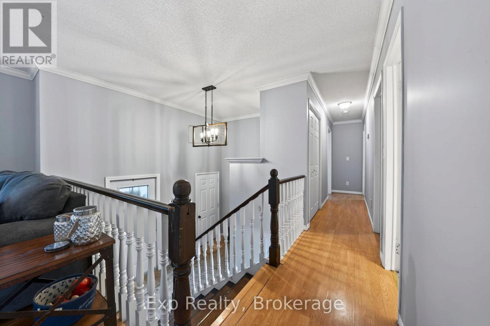 4 Harbourview Crescent, Prince Edward County, ON photo 4