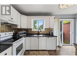 4 Harbourview Crescent, Prince Edward County, ON K0K3L0 Photo 10