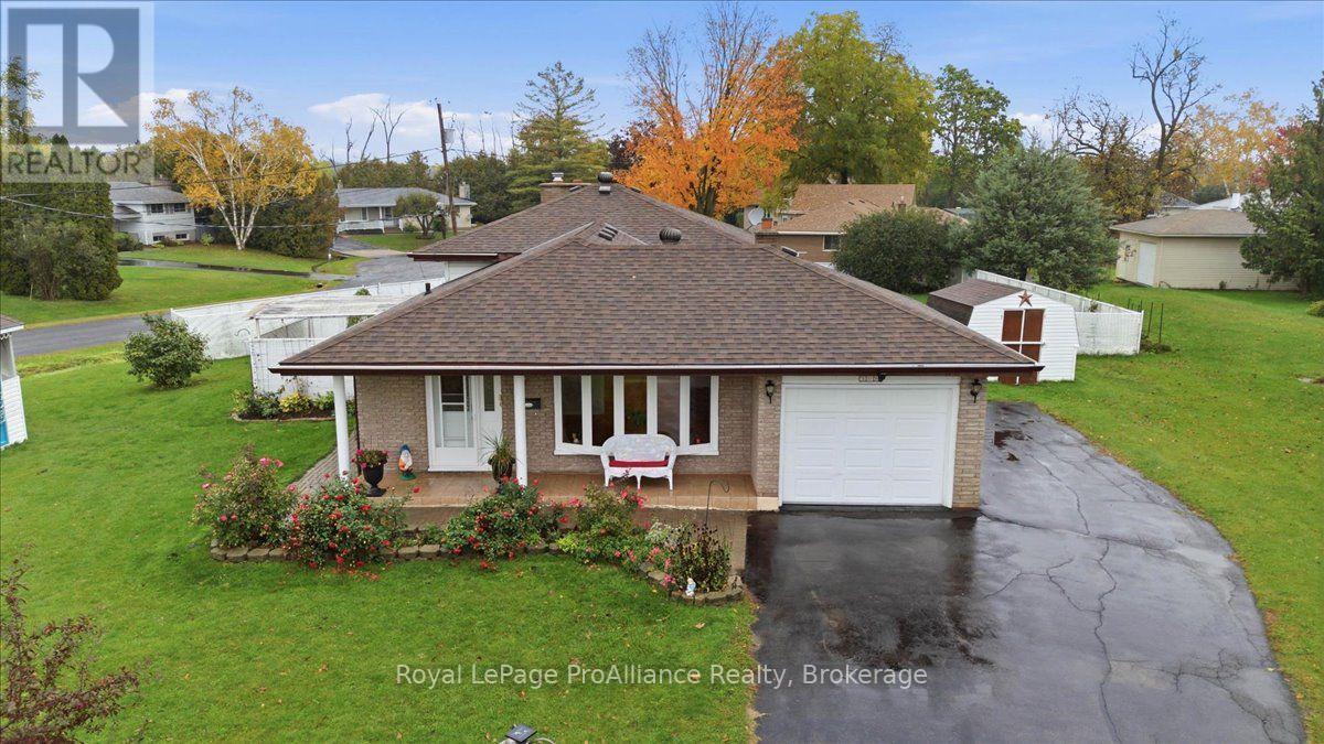 106 Burns Avenue, Quinte West, ON photo 3