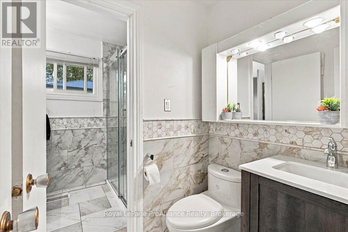 106 Burns Avenue, Quinte West, ON photo 34
