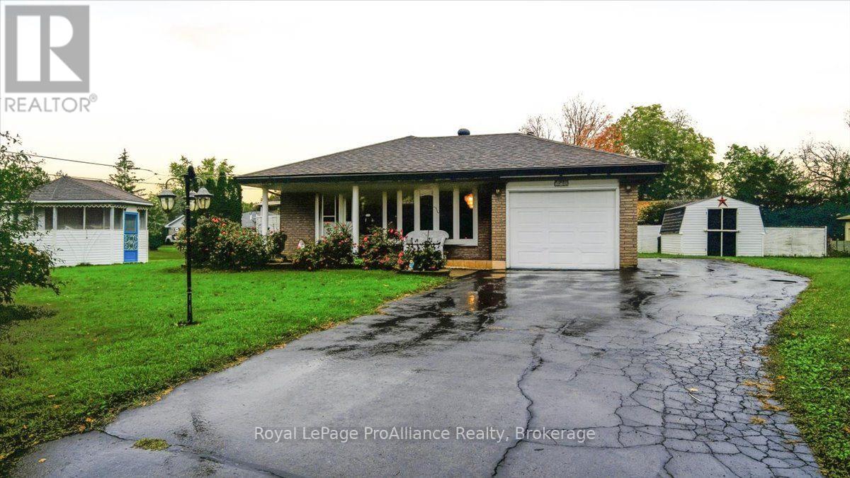 106 Burns Avenue, Quinte West, ON photo 4