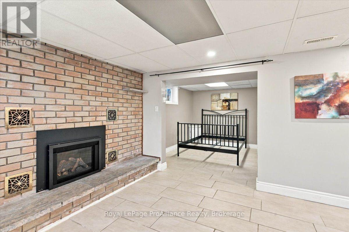 106 Burns Avenue, Quinte West, ON photo 41