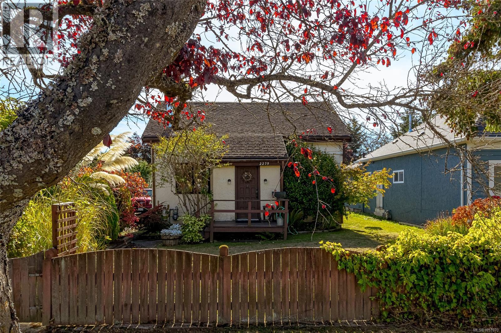 2279 Bradford Ave - 1