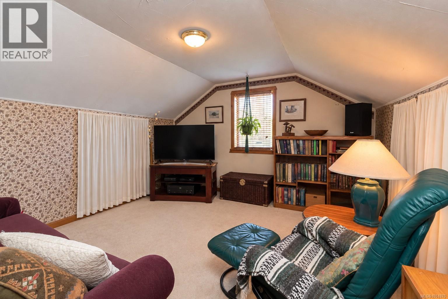2279 Bradford Ave - Image 14