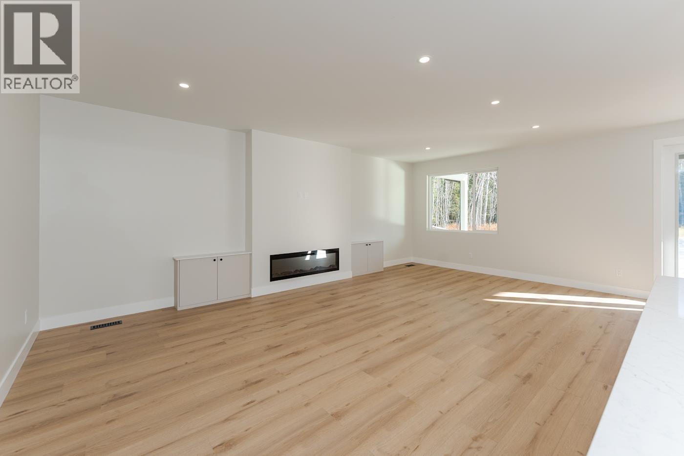 1454 N BLACKBURN ROAD - 11