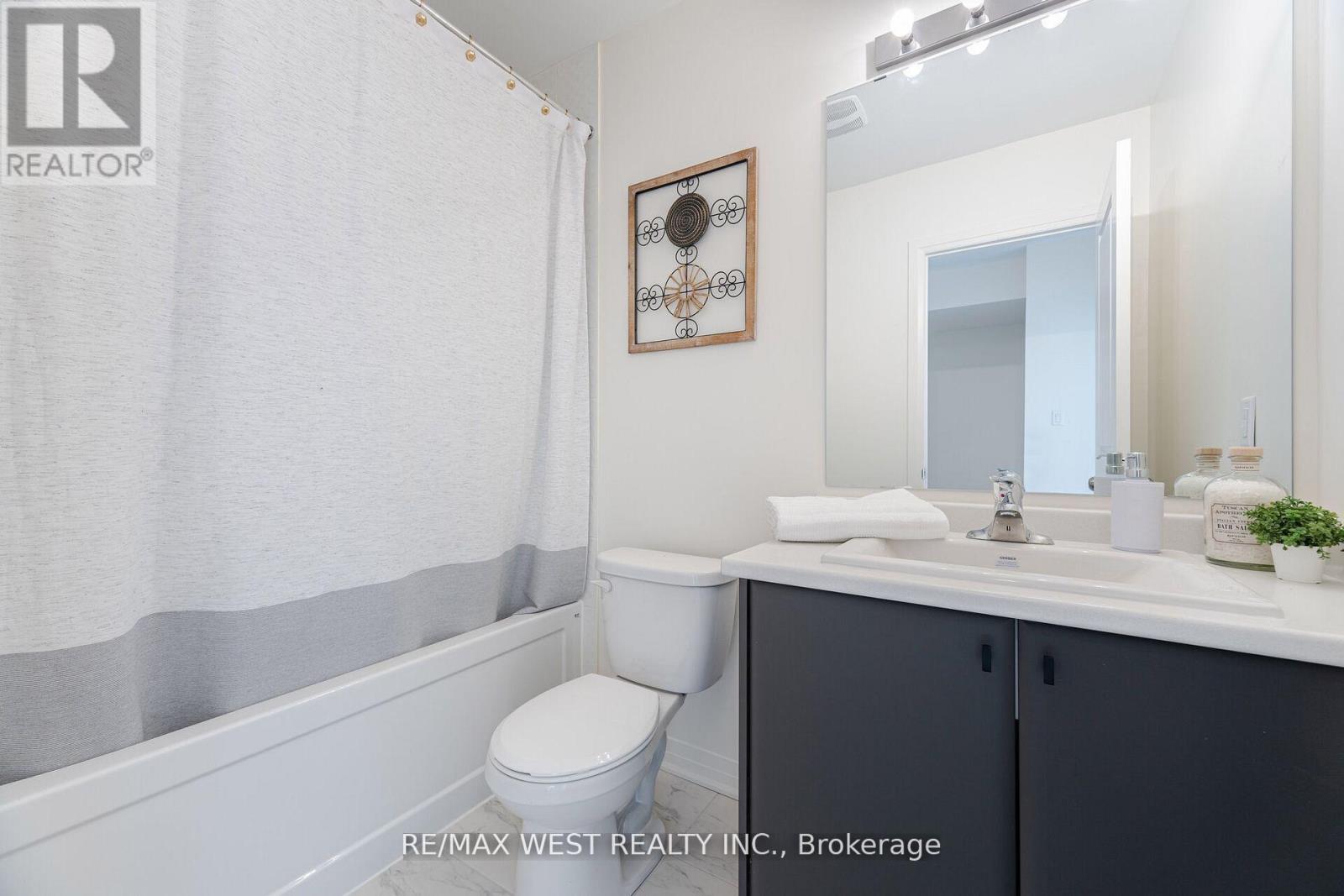 1563 Green Road, Clarington, ON photo 13