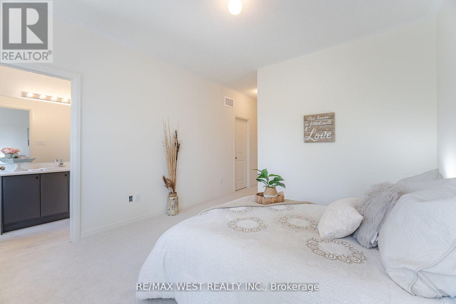1563 Green Road, Clarington, ON photo 28