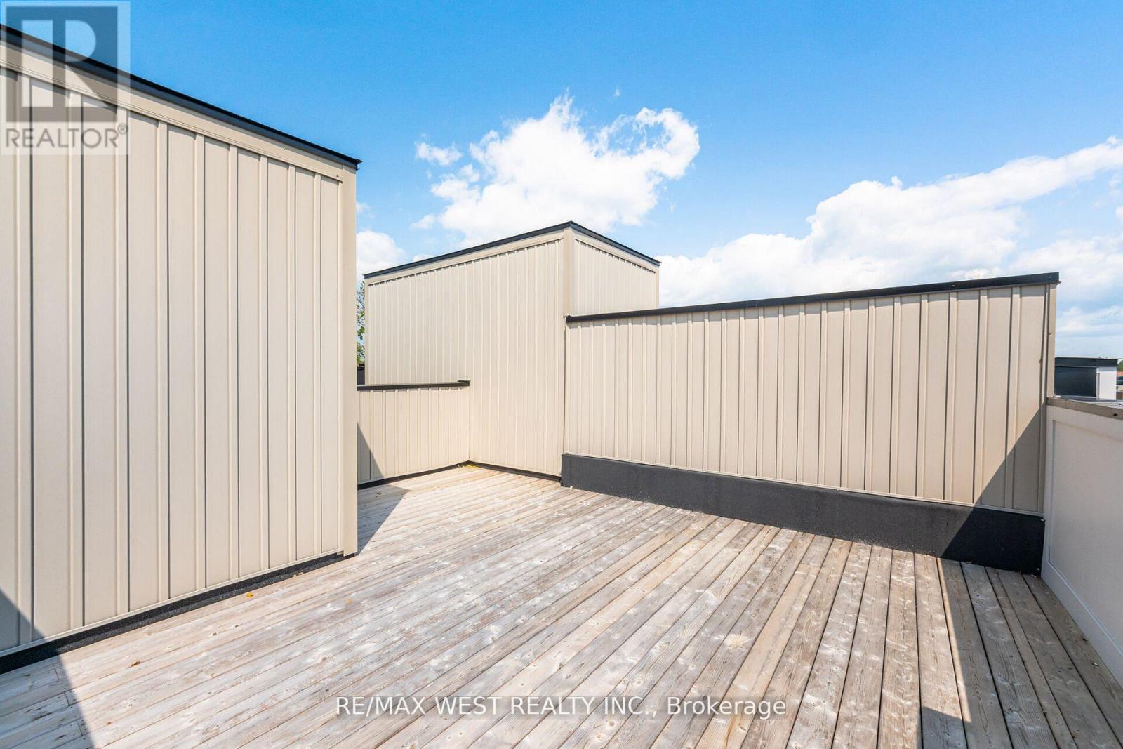 1563 Green Road, Clarington, ON photo 38