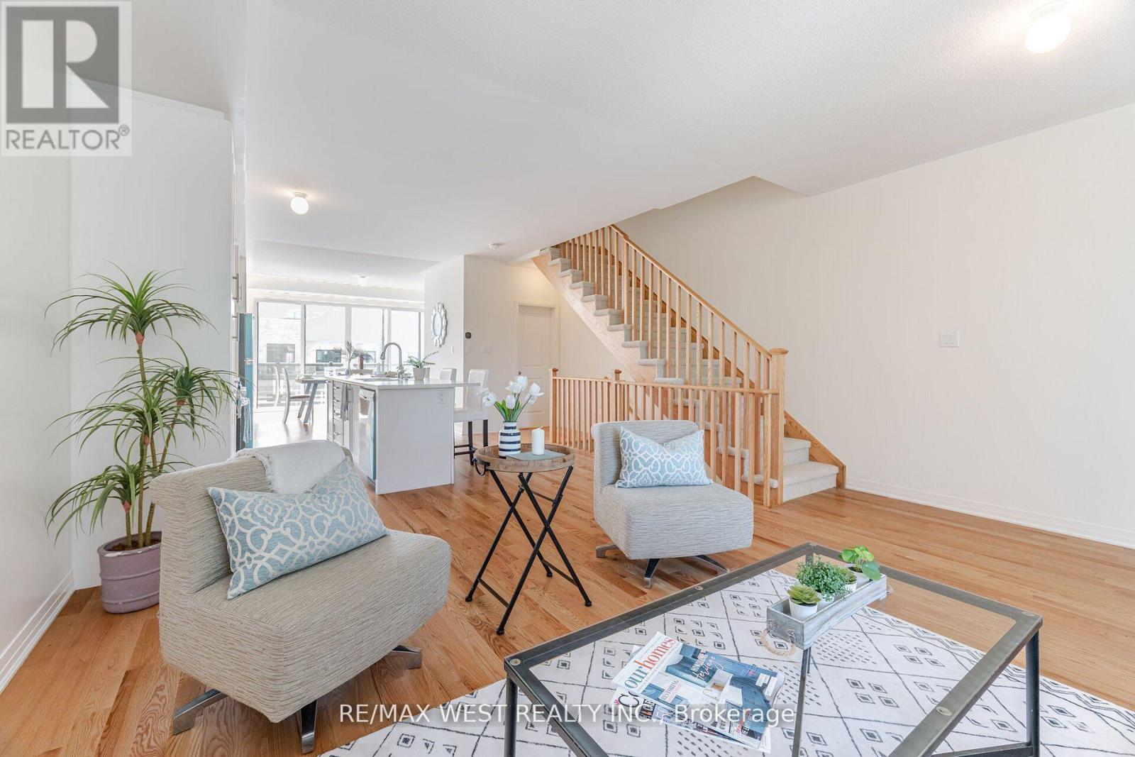 1563 Green Road, Clarington, ON photo 7