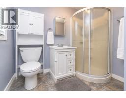 2279 Bradford Ave, Sidney, BC V8L2C9 Photo 24
