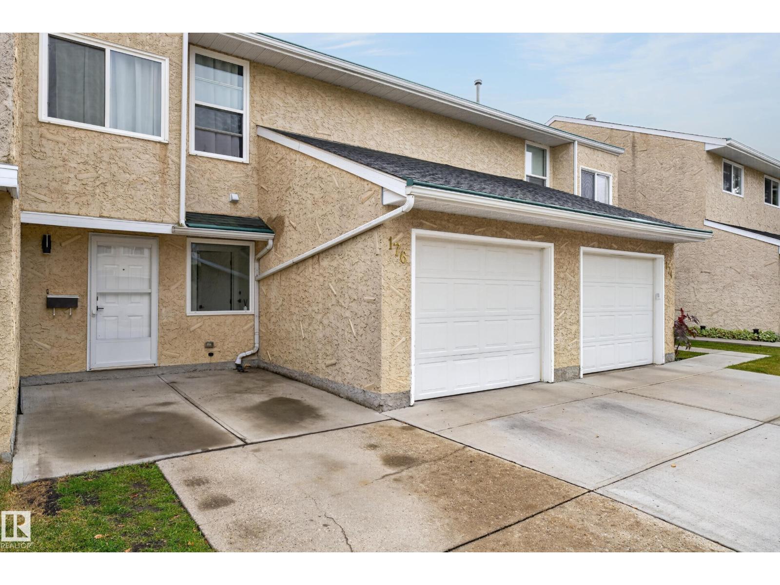 Photo of 176 CALLINGWOOD PL NW, Edmonton