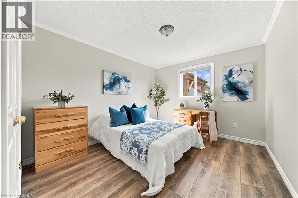 4 Macpherson Drive — photo 15