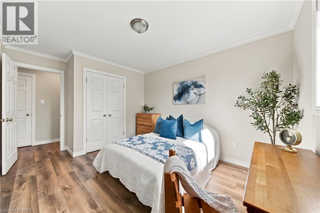4 Macpherson Drive — photo 16