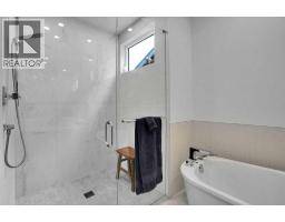316 28 Avenue NE - photo 24