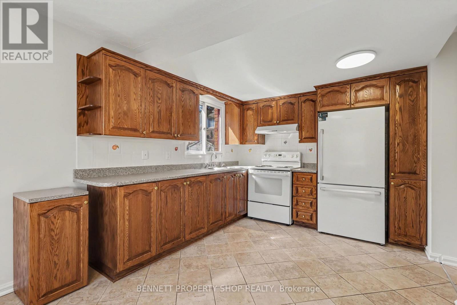 #7 639 MORIN STREET - 4