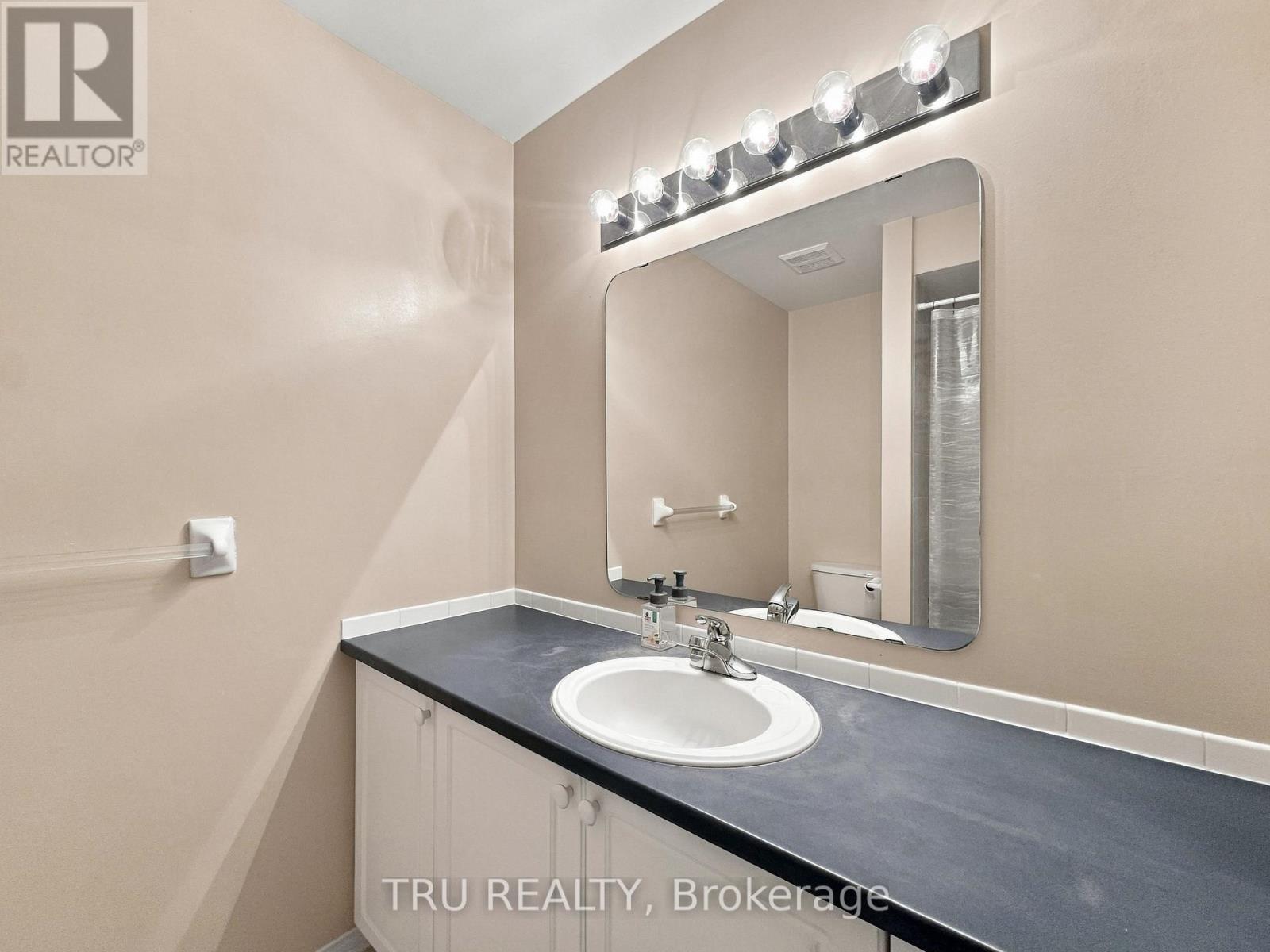 336 Hillsboro Private — photo 17